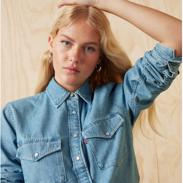 CAMISA MUJER  LEVI'S ICONIC WESTERN LIGHT INDIGO -