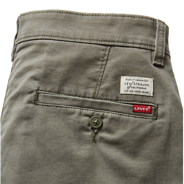 PANTALÓN CHINO ESTÁNDAR CÓNICO LIGHTWEIGHT HOMBRE LEVI'S