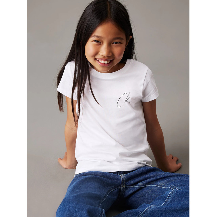 CAMISETA NIÑA CALVIN KLEIN CON LOGO FIT SLIM